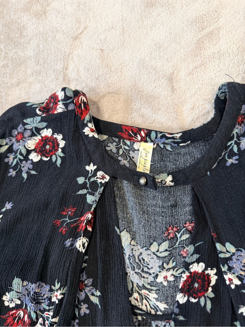 Free People Relaxed Black Floral Keyhole Boho Tunic Mini Dress Size Medium - Picture 3 of 11